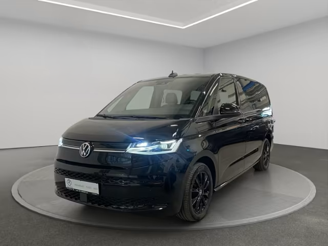 volkwswagen-multivan-frontal-hibrido-easyimport Volkswagen T7 multivan color negro frontal 3/4 en estudio